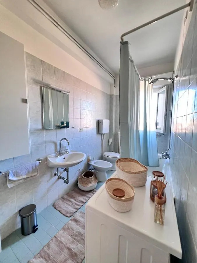 Attichino Riccione Apartamento 0*,